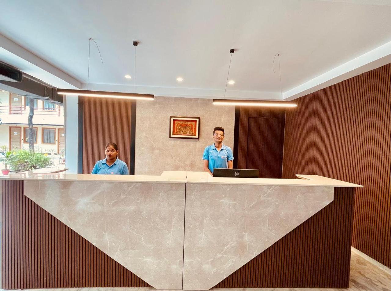 Country Inn Ayodhya - Opposite Airport Exteriér fotografie